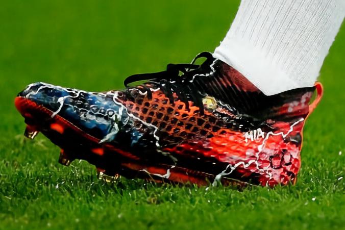 Griezmann football top boots